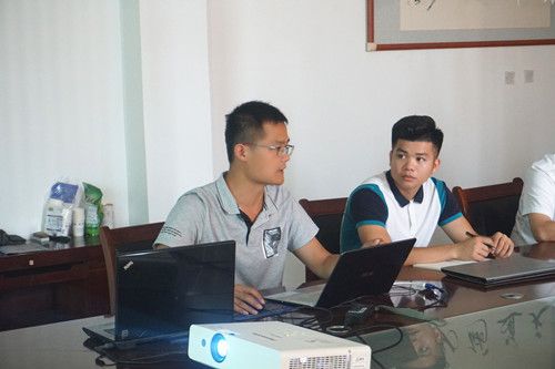 发电机组厂家:广西玉柴集团技术人员来康姆勒培训指导